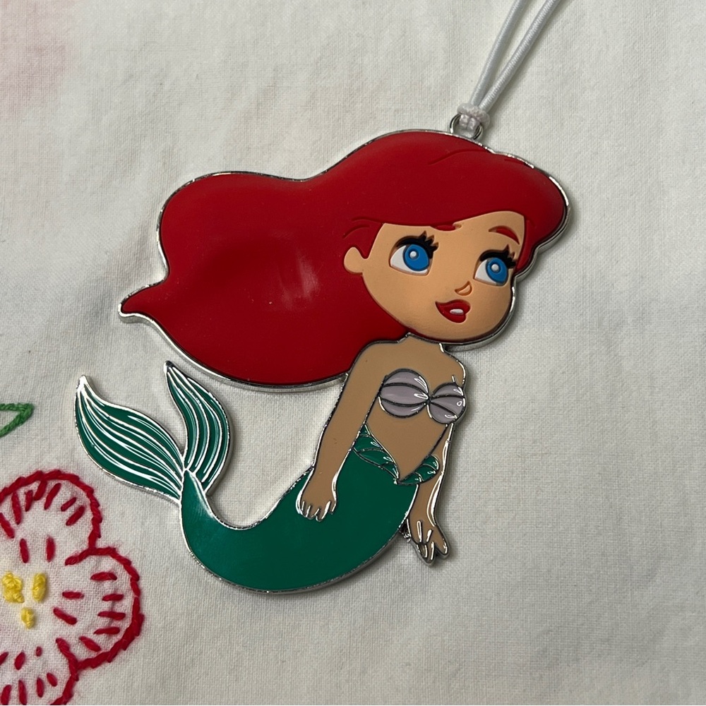 Hallmark | Little Mermaid Ariel Ornament | Disney Princess | 3D Style - Picture 2 of 5